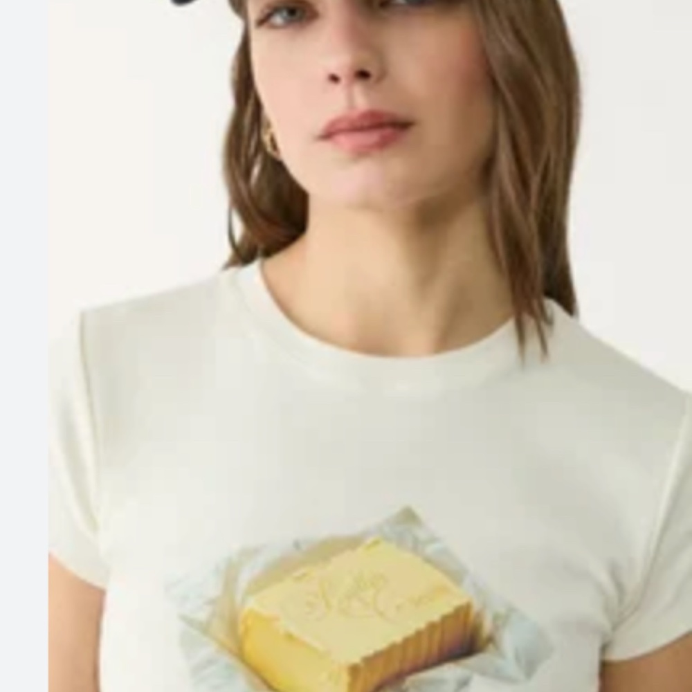 Stradivarius “Fitted Butter” T-Shirt – Beige, Size XS 🤍